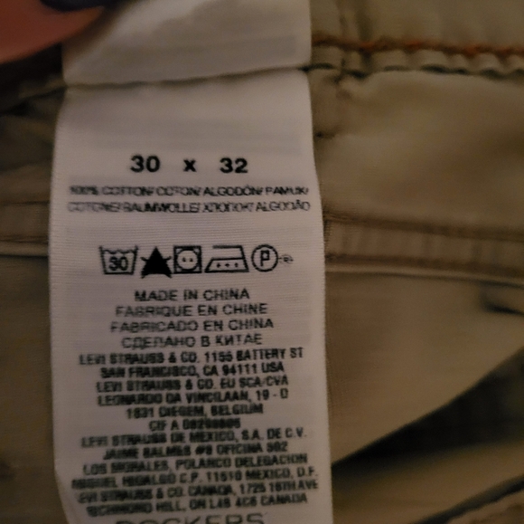 Men Dockers Pants, straight fit ,Size 30x32 - Picture 5 of 6